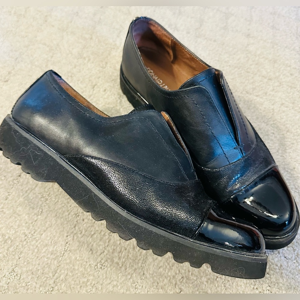 Donald J Pliner slip on loafers with black leather and patent leather. Size 9. - Picture 2 of 5